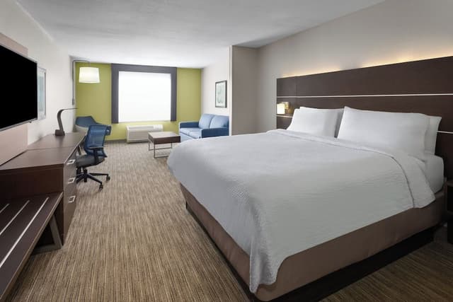 Suite, 1 King Bed, Non Smoking