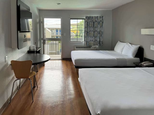 Standard Room, 2 Queen Beds, Accessible, Non Smoking