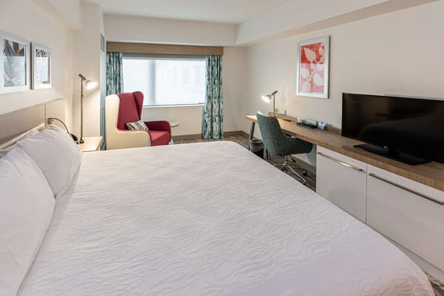 1 KING BED