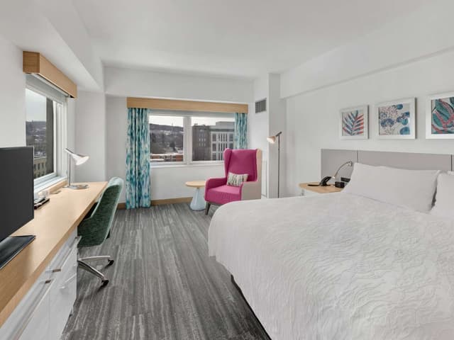 1 KING BED