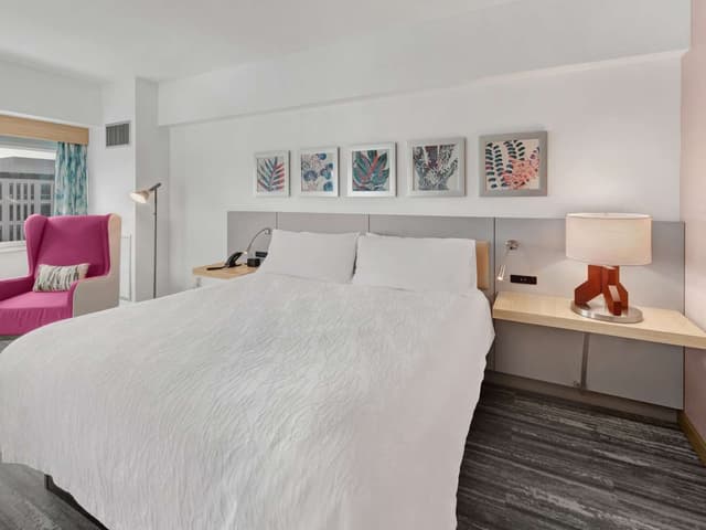 1 KING BED