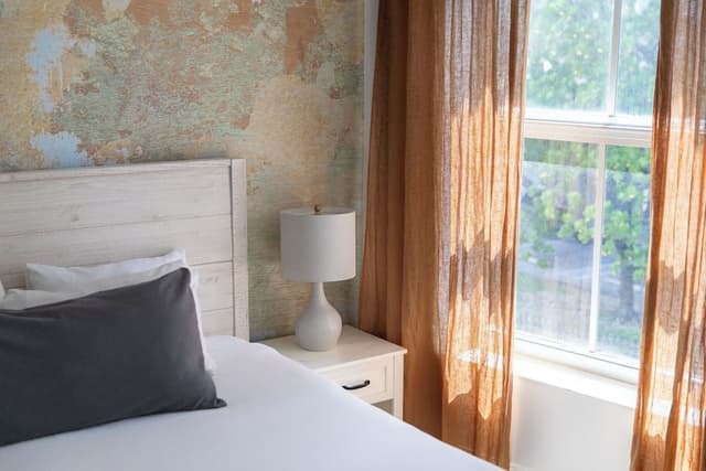 Suite, 1 King Bed (Self check-in)