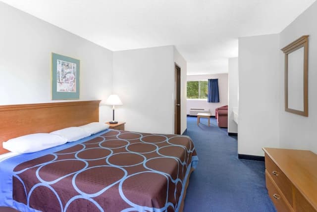 Suite, 1 King Bed