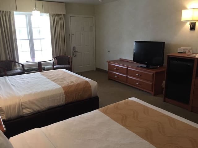 Standard Room, 2 Queen Beds, Non Smoking