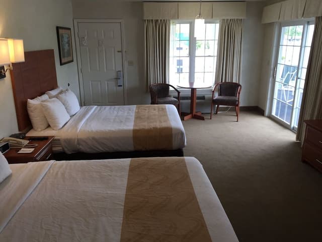 Standard Room, 2 Queen Beds, Non Smoking