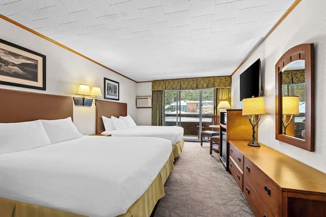 Standard Room, 2 Queen Beds, Non Smoking, Refrigerator & Microwave (1st Floor)