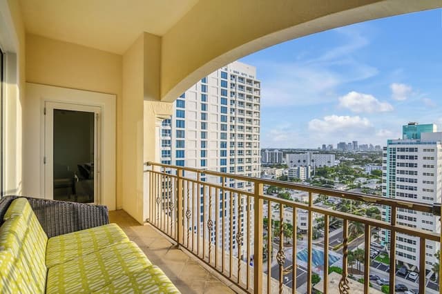 Penthouse, 2 Bedrooms (Sunset City & Intercoastal View)