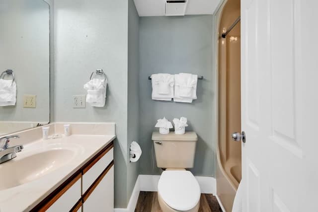 Family Penthouse, 2 Bedrooms, Balcony, Beachside