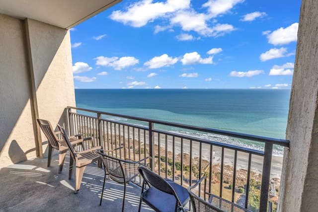 Family Penthouse, 2 Bedrooms, Balcony, Beachside