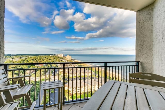 Signature Condo, 2 Bedrooms, Balcony, Ocean View