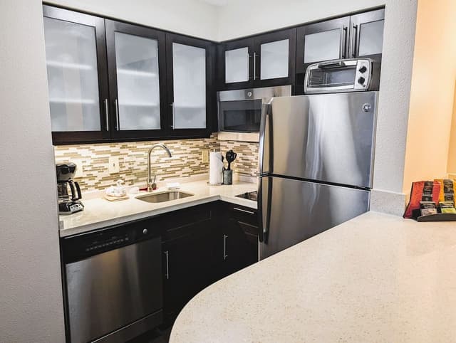 Suite, 1 Bedroom, Kitchen
