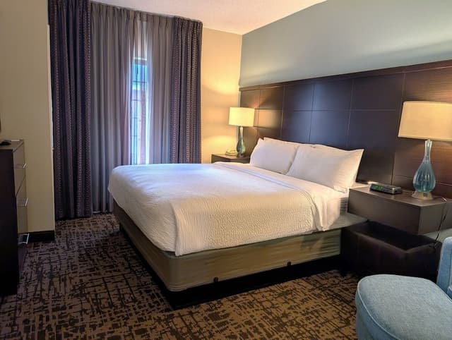 Suite, 1 Bedroom, Kitchen