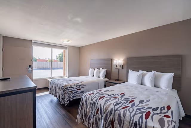 Deluxe Room, 2 Double Beds (Smoke Free)