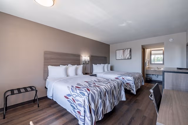 Deluxe Room, 2 Double Beds (Smoke Free)