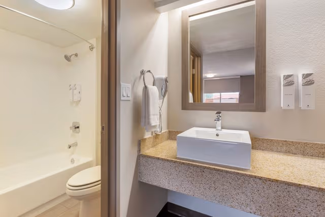 Deluxe Room, 2 Double Beds (Smoke Free)