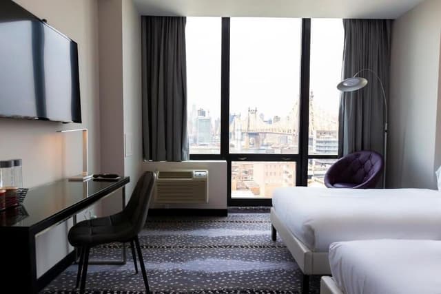 Deluxe Double Room, 2 Twin Beds, City View