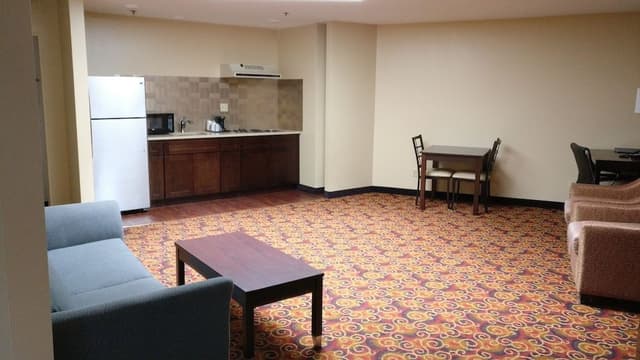 Standard Room, 1 King Bed, Accessible, Bathtub