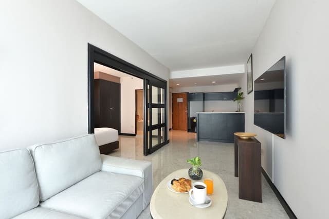 Mini Suite with Breakfast
