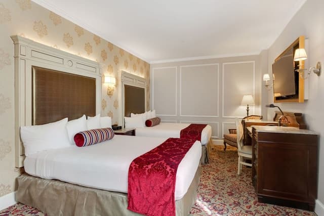 Deluxe Room, 2 Queen Beds