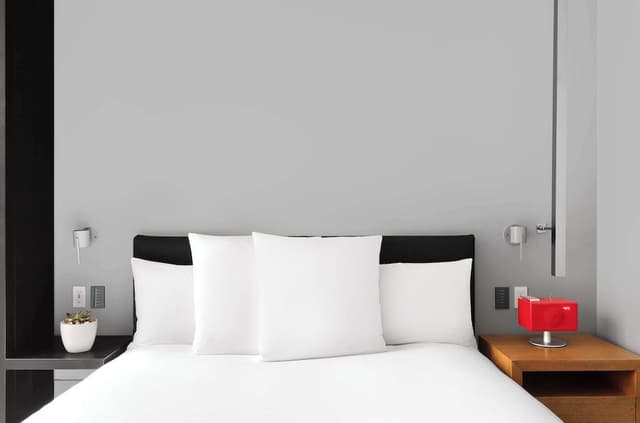 Deluxe Room, 1 King Bed