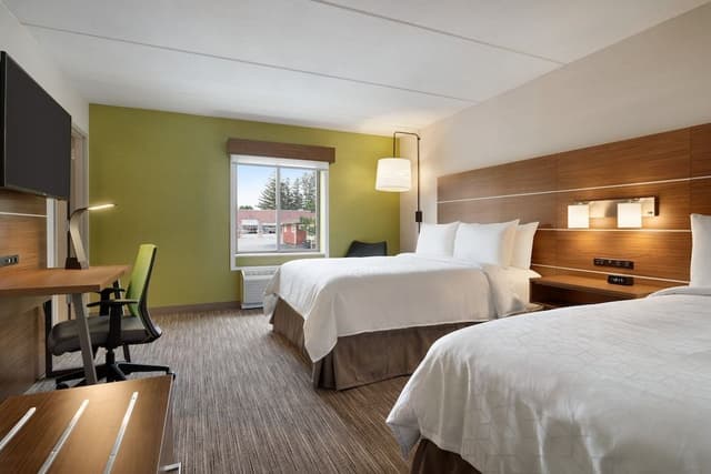 Standard Room, 2 Queen Beds, Accessible Bathtub (Communications, Mobility)