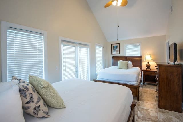 3 Bedroom Home with Pool