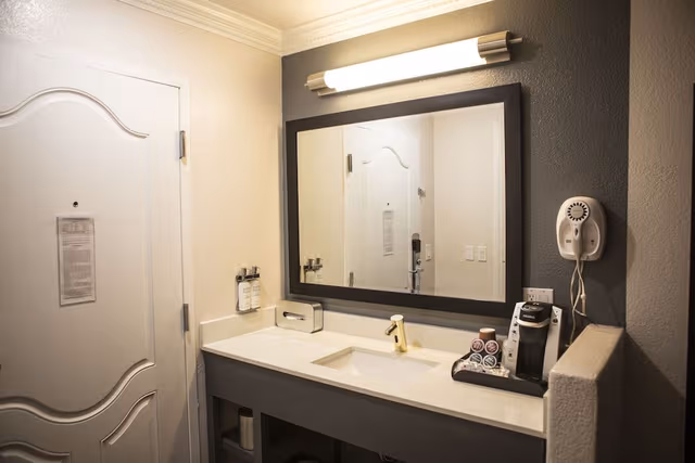 Basic Room, 2 Queen Beds