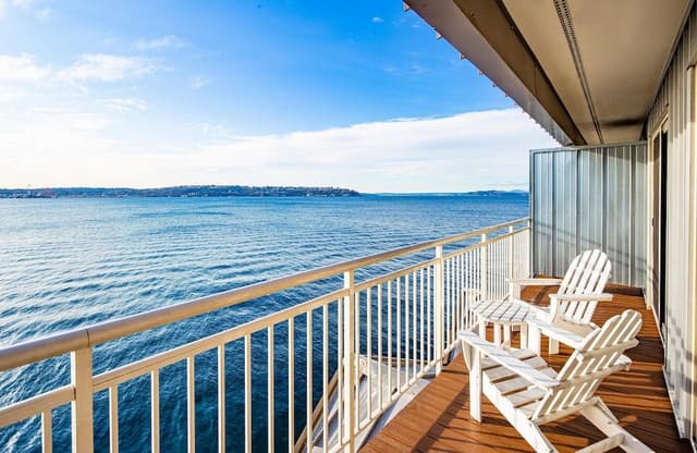 Over Water King Balcony