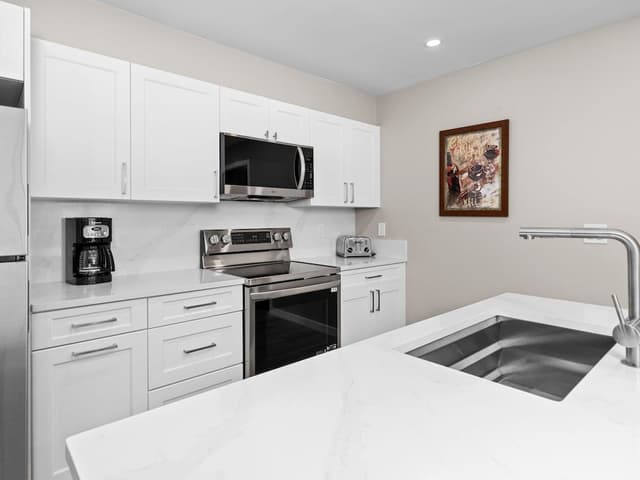 Condo, 2 Bedrooms (Villas 1107)