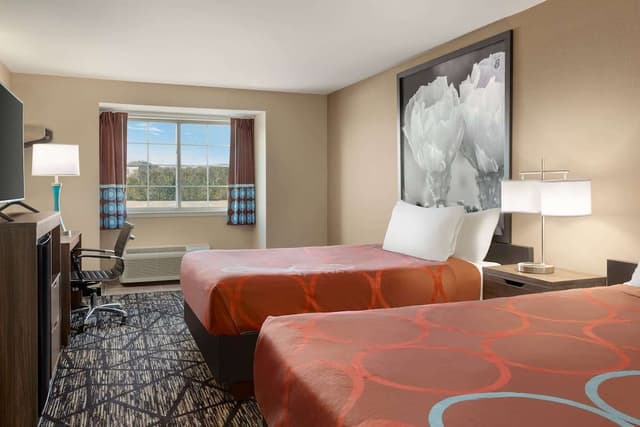 Standard Room, 2 Queen Beds (Non-Smoking)