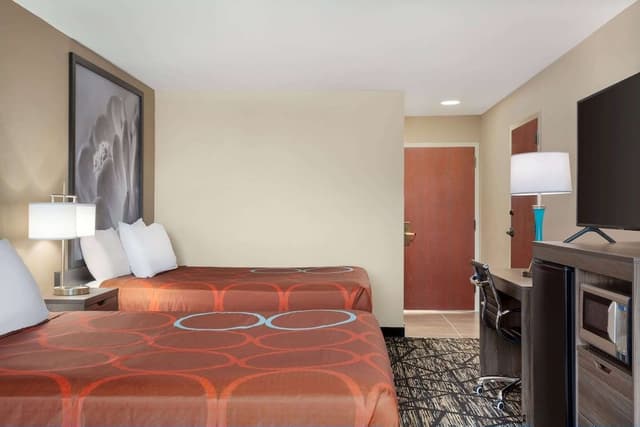 Standard Room, 2 Queen Beds (Non-Smoking)