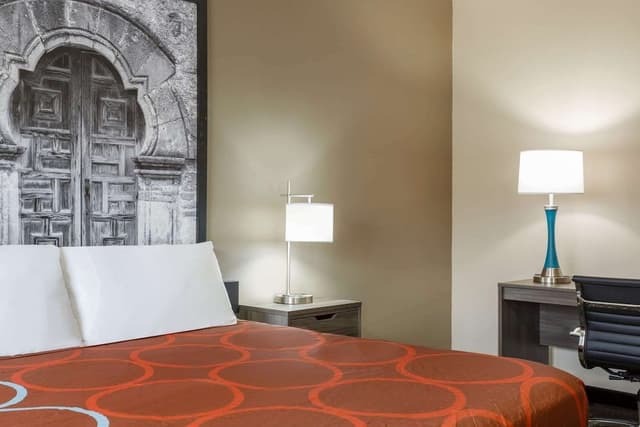 Room, 1 King Bed, Accessible, Non Smoking (Mobility)