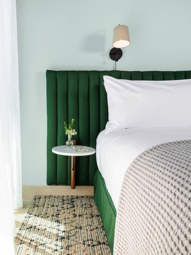 Deluxe Room, 1 King Bed, Balcony, Pool View
