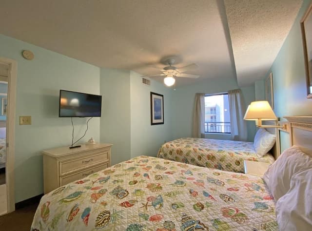 Condo, 3 Bedrooms