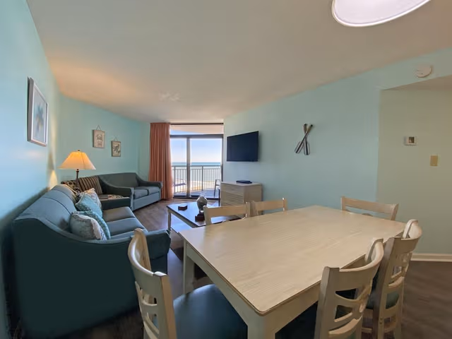 Condo, 3 Bedrooms