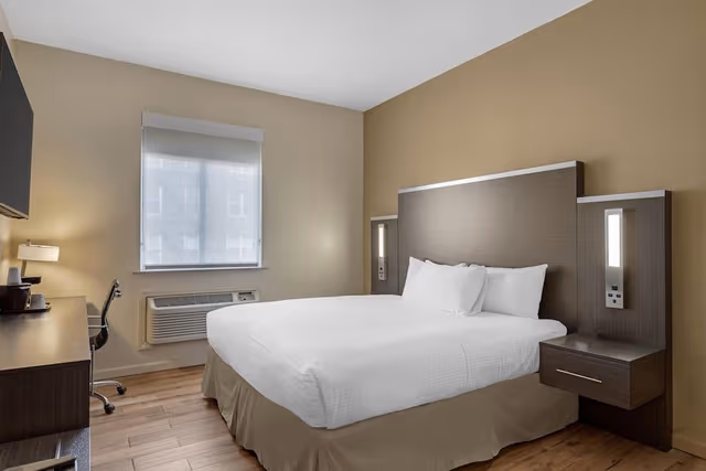 Standard Room, 1 King Bed, Non Smoking, Refrigerator & Microwave