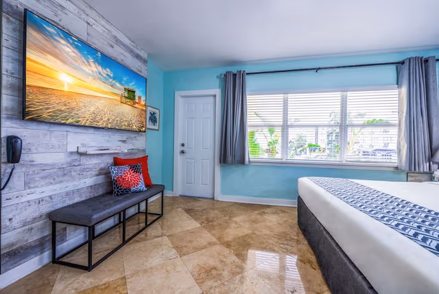 Superior Suite, 1 King Bed, Kitchen, City View