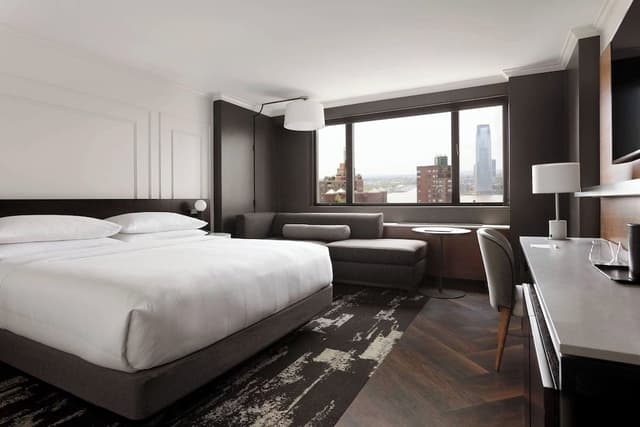 Deluxe Room, 1 King Bed, Harbor View