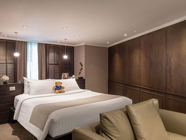 Suite Single, 1 King Bed, Jetted Tub