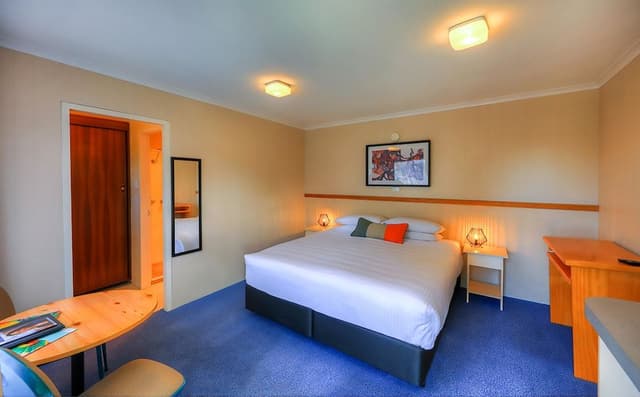 Standard Room, 1 Queen Bed, Non Smoking