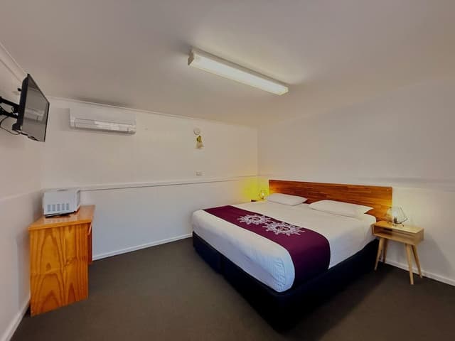 Standard Room, 1 Queen Bed, Non Smoking