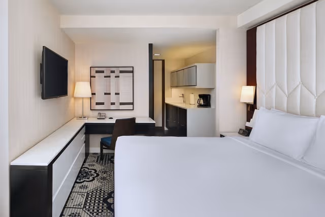 Studio, 1 King Bed, River View (Times Square)