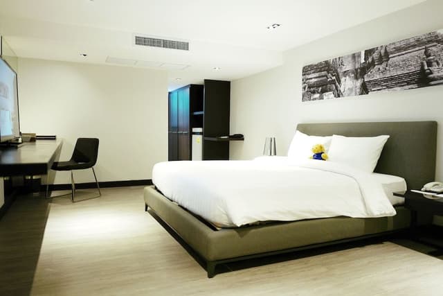 XL Suite with Jacuzzi