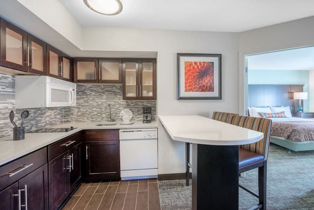 Suite, 2 Bedrooms, Kitchen
