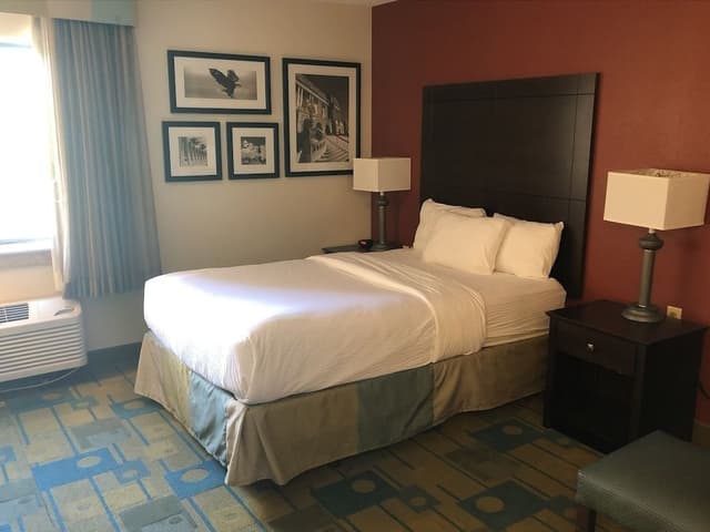 Room, 1 Double Bed, Accessible, Non Smoking (Mobility/Hearing Impaired Accessible)