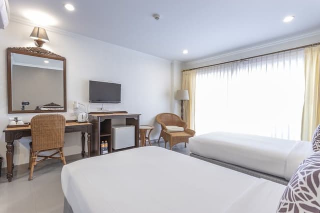 Deluxe Twin Room, Pool View