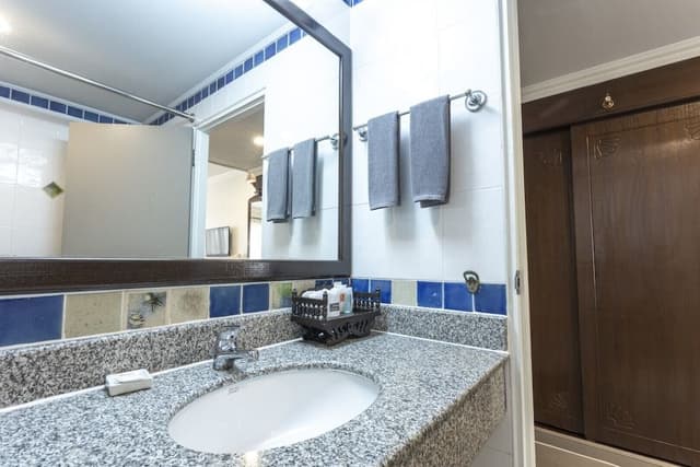 Deluxe Twin Room, Pool View