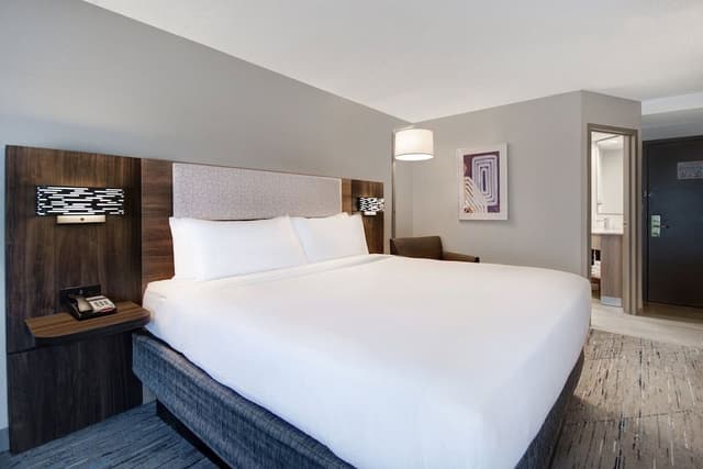 Standard Room, 1 King Bed