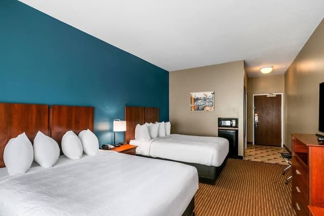 Standard Room, 2 Queen Beds, Non Smoking