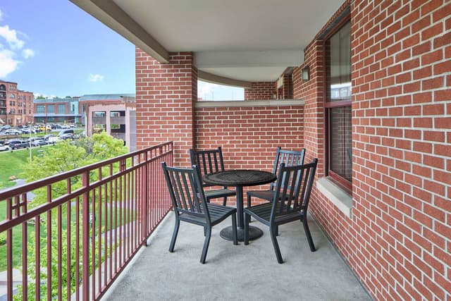 2 QUEEN STUDIO WITH SOFABED AND BALCONY